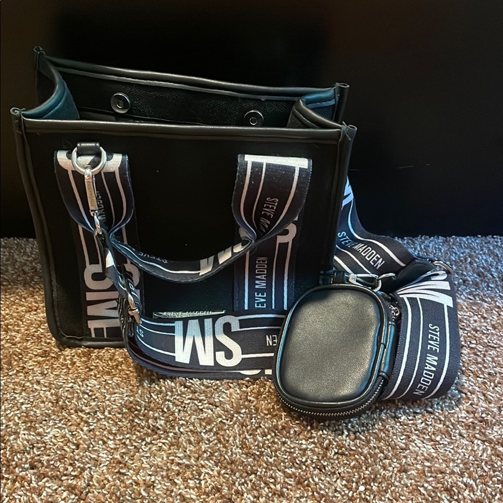 Steve Madden Black and White Messenger Bag